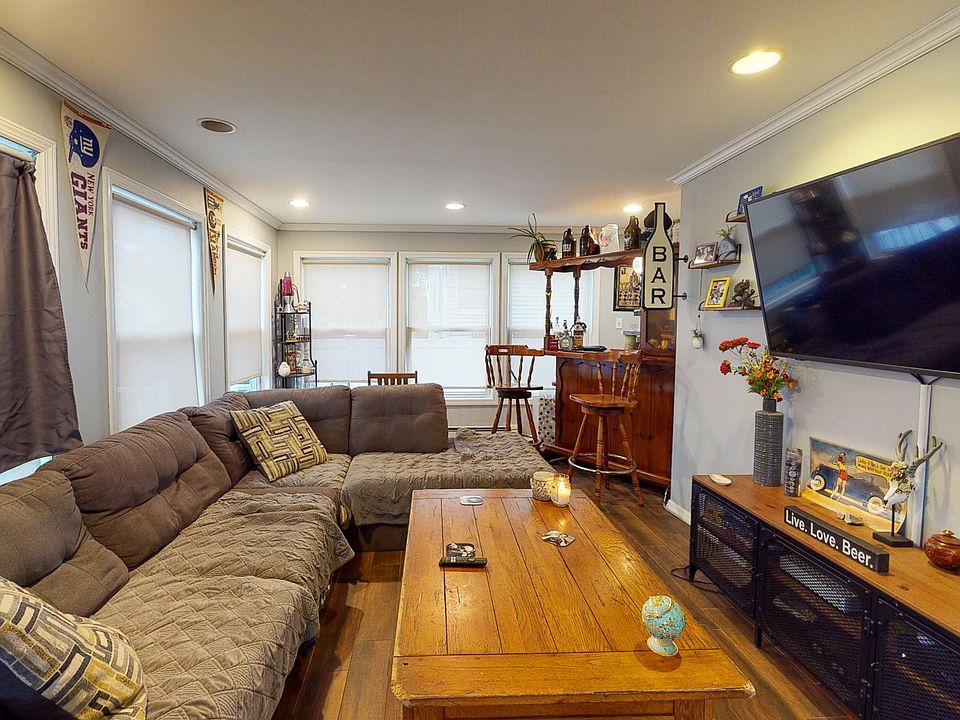 97 St, Babylon, NY 11702 Zillow