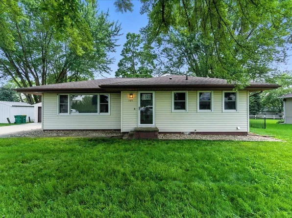 105 Hillcrest St, Raymond, IA 50667