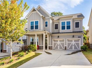 1035 Penny Ln, Roswell, GA 30076