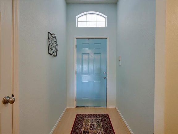 5th image of 2205 Greensborough Ln