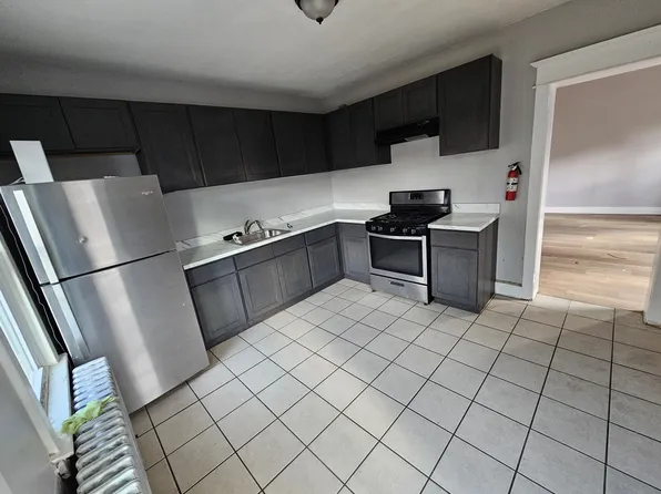 702 Remsen St, Trenton, NJ 08610