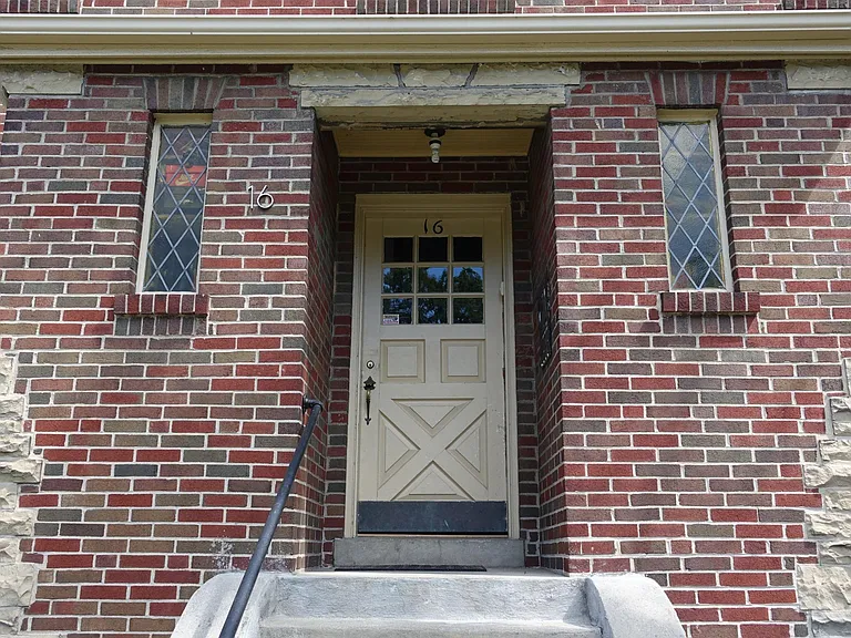 16 Merzen Ct — Photo 2
