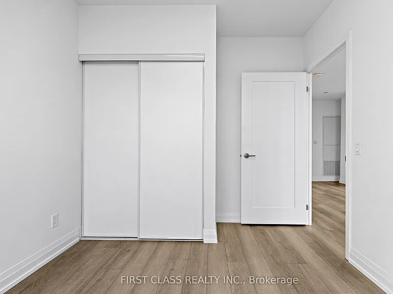 286 Main St #Penthouse 1 — Photo 32