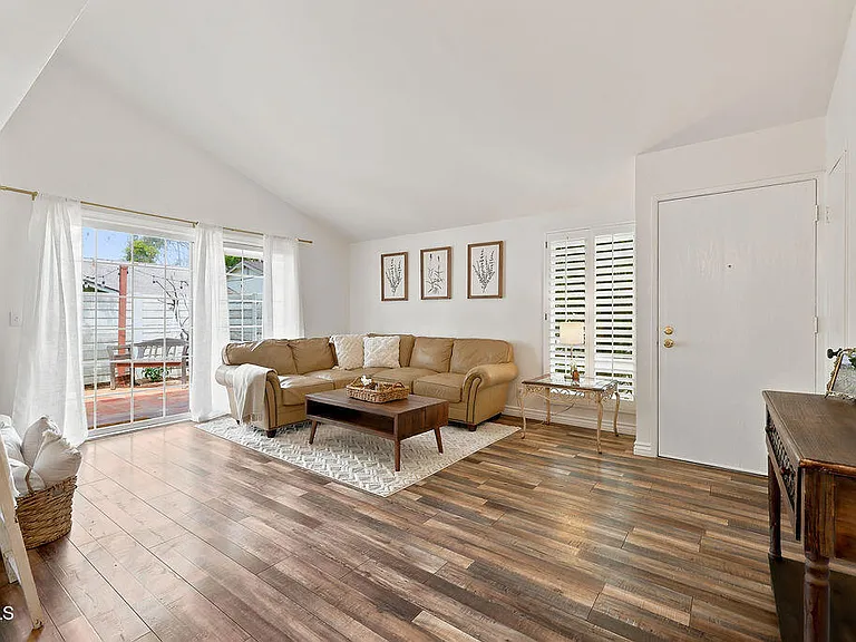 664 Holly Ave — Photo 5