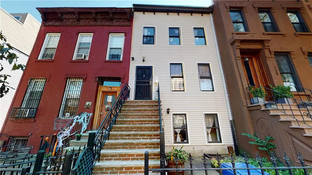 722 Madison St photo 1
