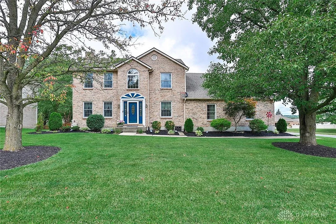 4721 Peak Dr photo 1