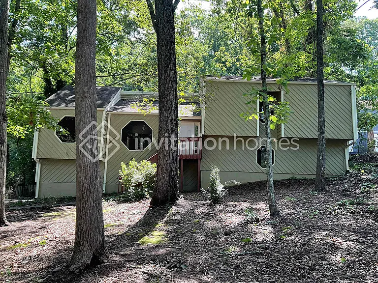 2057 Kinridge Ct — Photo 1