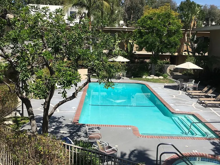 9600 Reseda Blvd — Photo 2