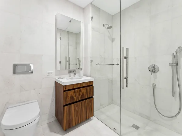 244 East 52nd Street image 14 of 22