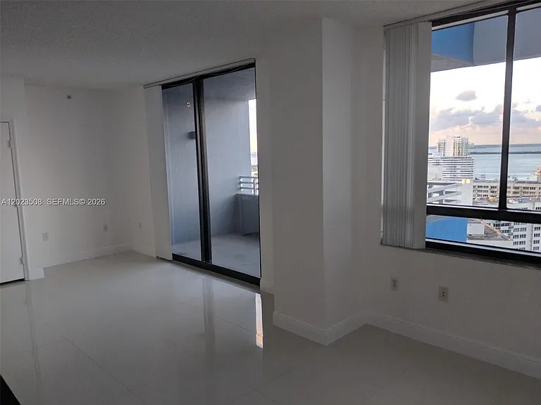 1330 West Ave #2405 — Photo 5