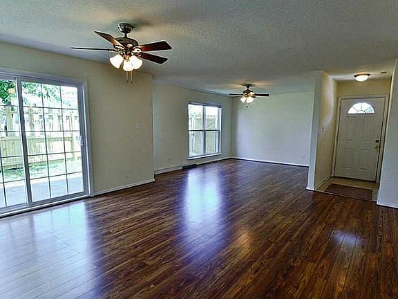 2nd image of 1071 Rainey Dr