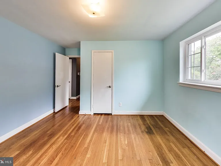 7215 Normandy Ln — Photo 13