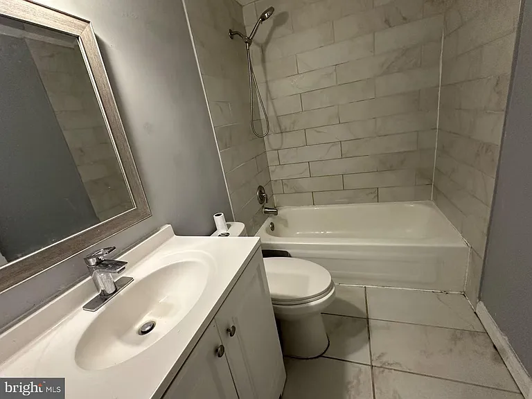26 Cornwall Dr — Photo 13