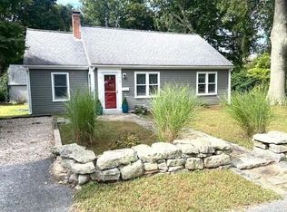 14 Amvets Ave, Falmouth, MA 02540