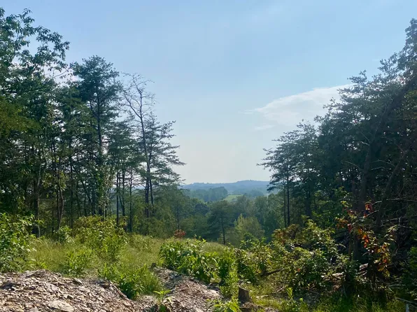 835 Midway Rd, Winchester, KY 40391