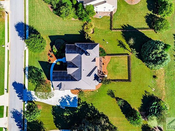 4th image of 566 Sterling Water Dr