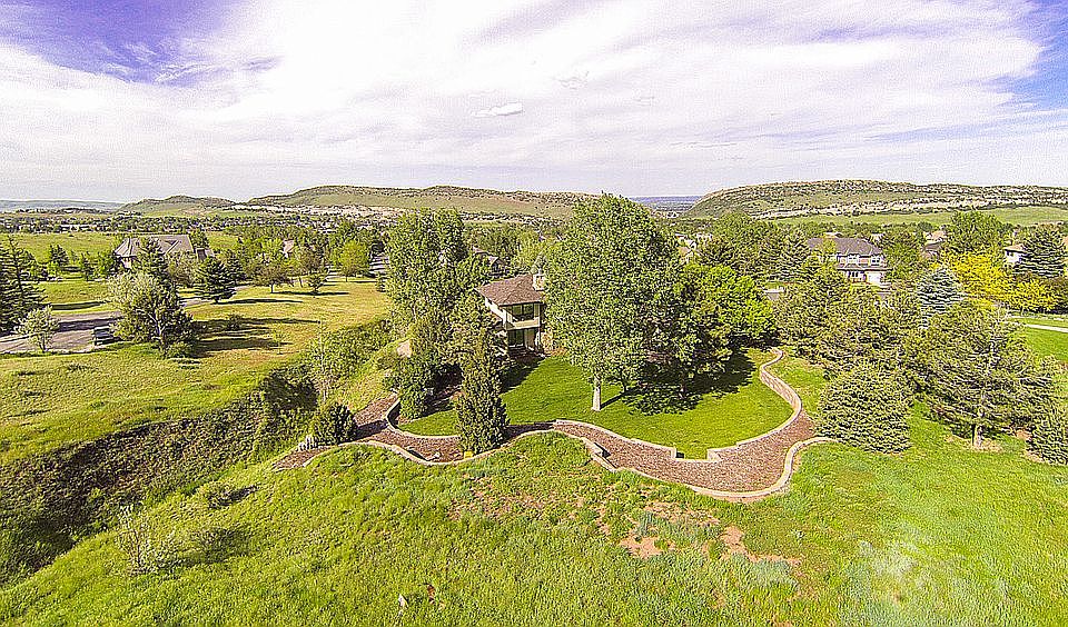 2nd image of 11 Tamarade Dr
