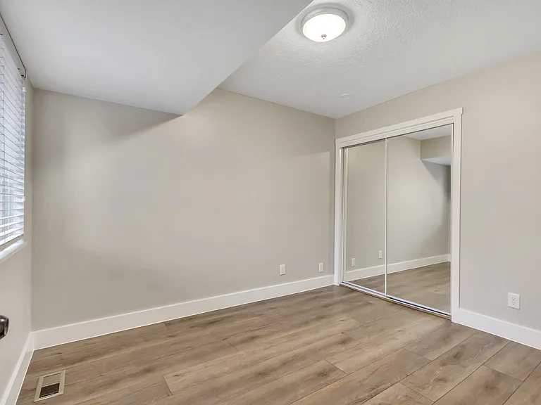 683 Seymore Dr — Photo 24