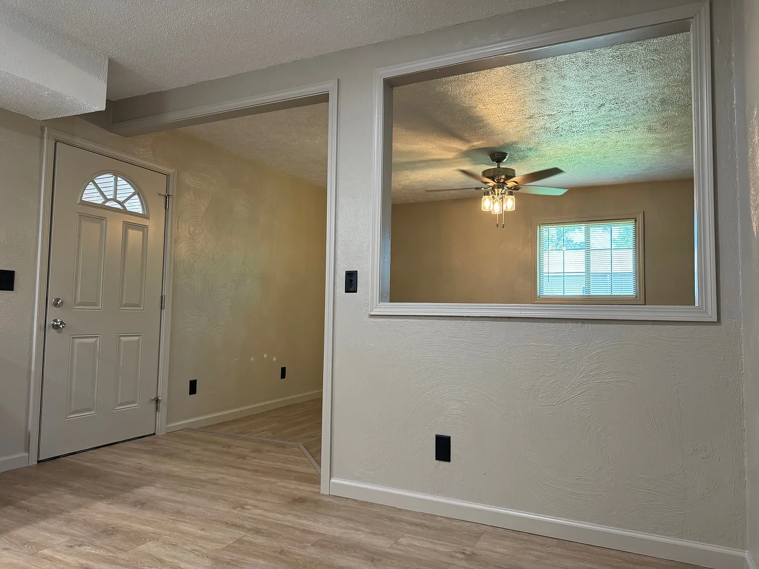 2 bed, 975 sqft, $885 — Photo 4