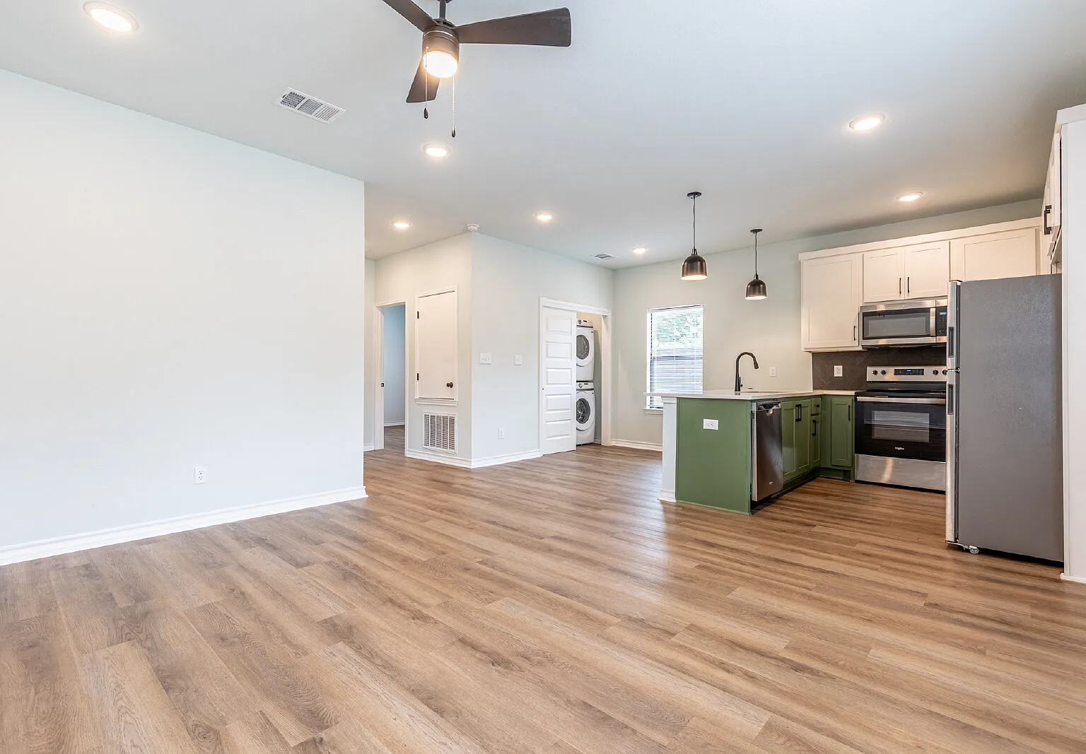 2 bed, 1.0 bath, 950 sqft, $1,225 — Photo 4