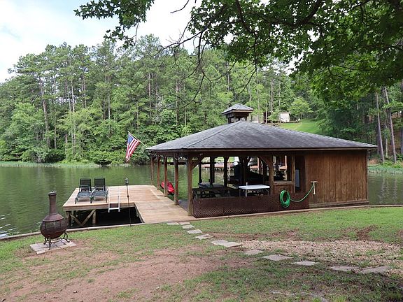 3rd image of 849 Pine Lake Dr