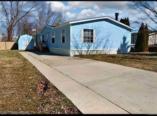 14637 Berkshire Dr N, Shelby Township, MI 48315