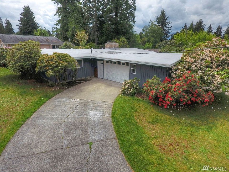 1st image of 3001 Edgewood Dr SE