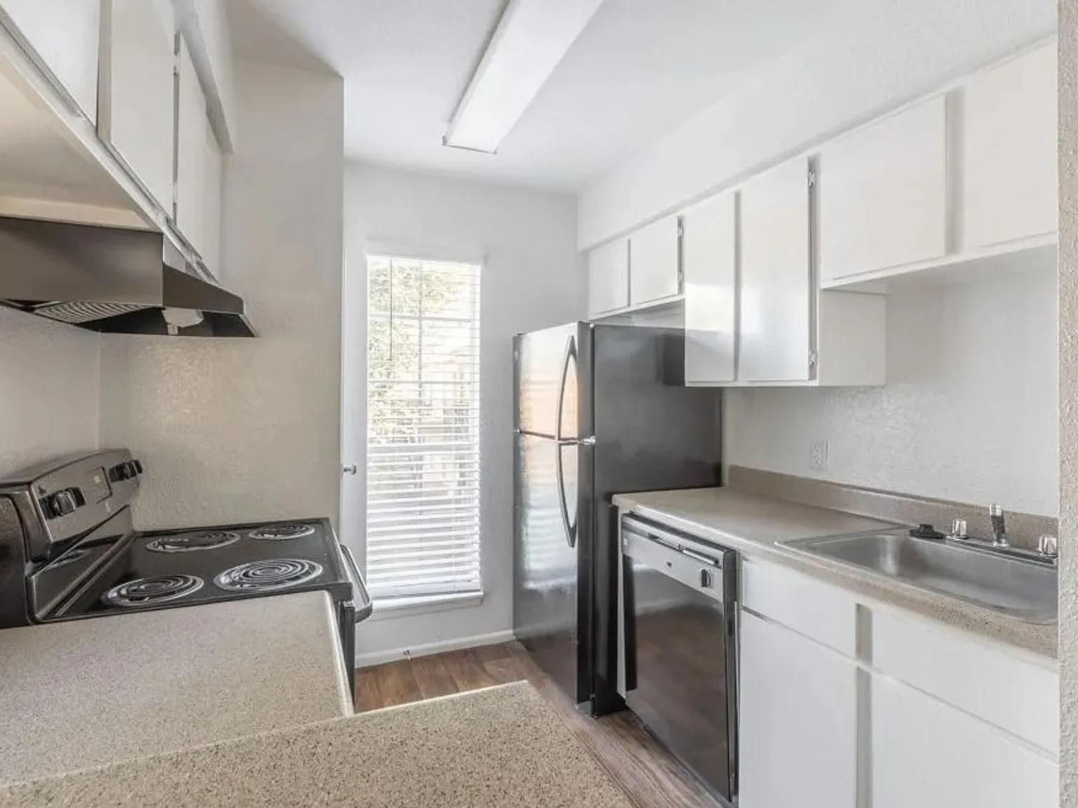 Rockridge Station Apartments — Photo 4