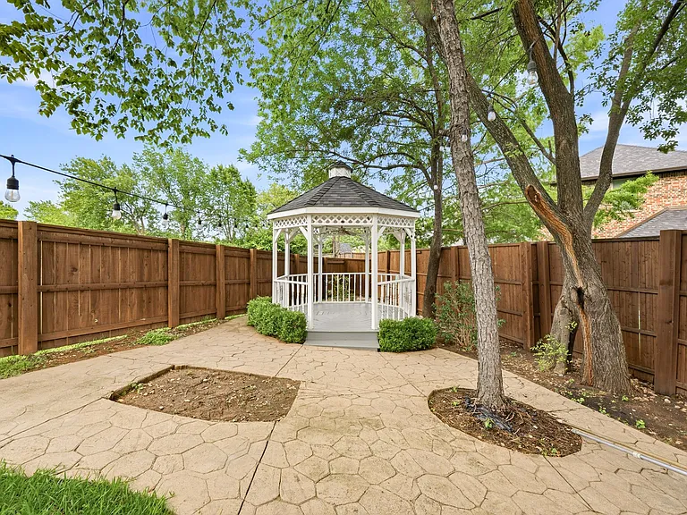 4805 Mill Creek Dr — Photo 32