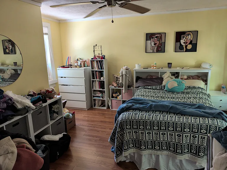 526 S Laurel St — Photo 4