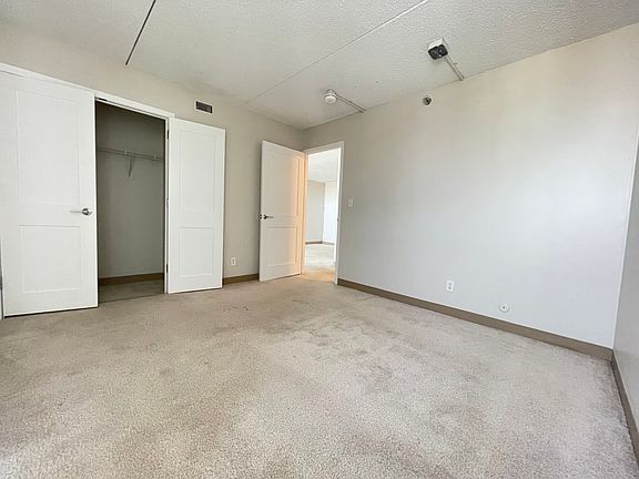 4th image of 812 Memorial Dr APT 1204