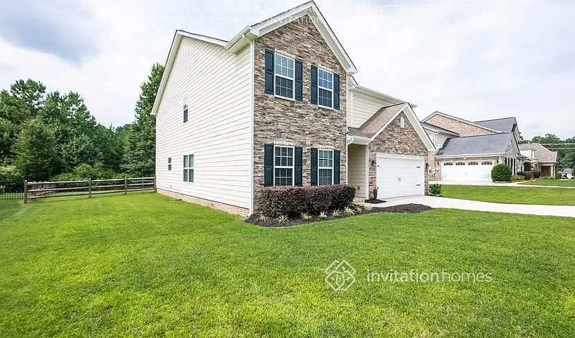 8023 Grove Hall Ave Mint Hill, NC 28227 — Photo 3