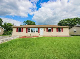 623 Oxbow Rd, Valparaiso, IN 46385