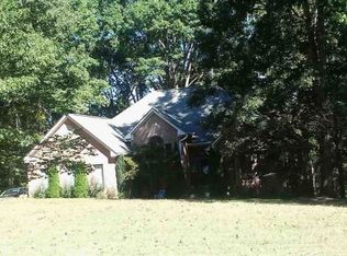 387 Antrim Glen Dr, Hoschton, GA 30548