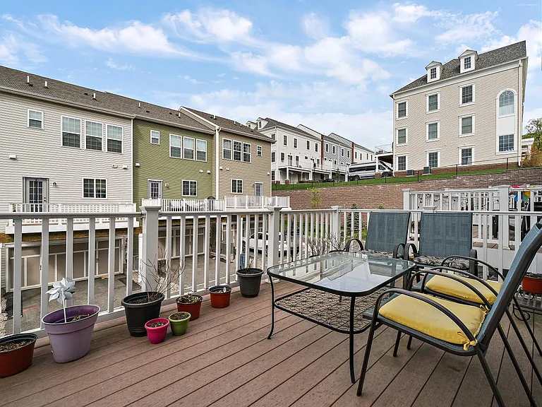 106 Truman Dr — Photo 21
