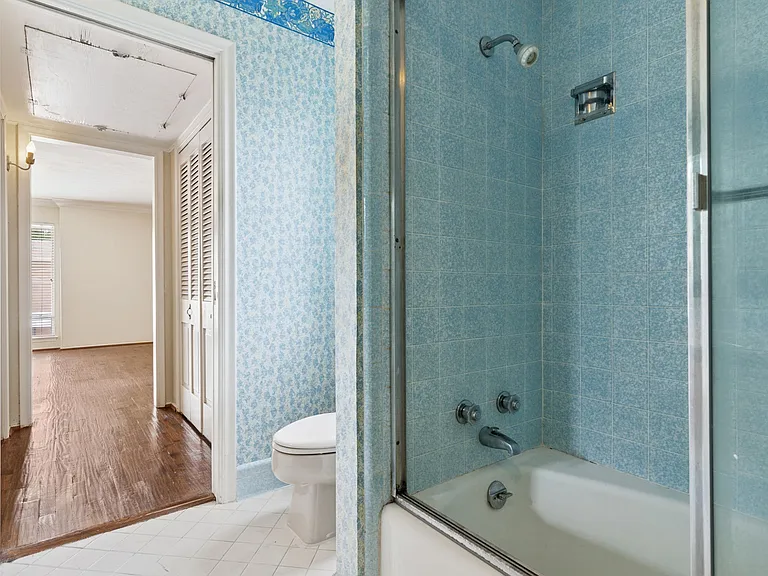 6367 Diamond Head Cir #D — Photo 18
