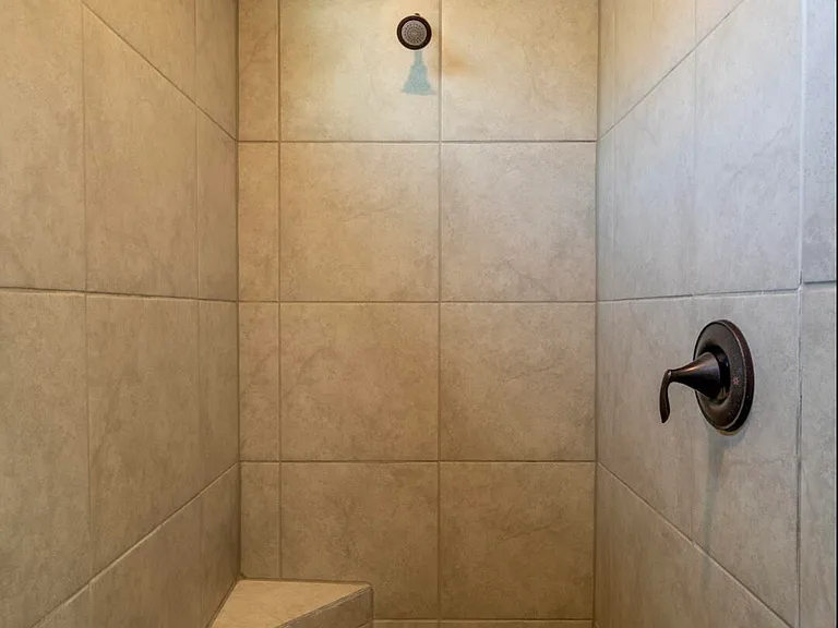 1056 Summer Breeze Pl — Photo 20