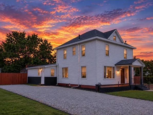 1118 N Lincoln St, Russell, KS 67665
