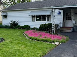 918 W Main St, Genoa, IL 60135