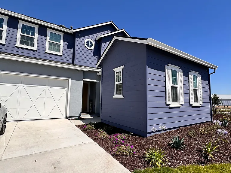 4045 Maddy Ave — Photo 1