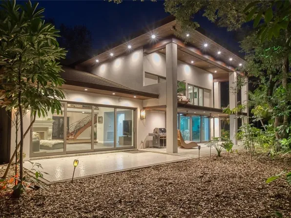 2362 Haddon Hall Pl, Clearwater, FL 33764