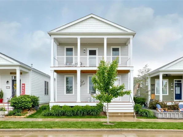6174 Suntan Dr, Saint Charles, MO 63301