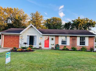 809 Daisy Dr, Wapakoneta, OH 45895