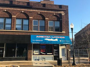 3 W Downer Pl, Aurora, IL 60506