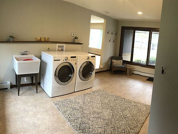 2nd image of 210 Woodland Dr