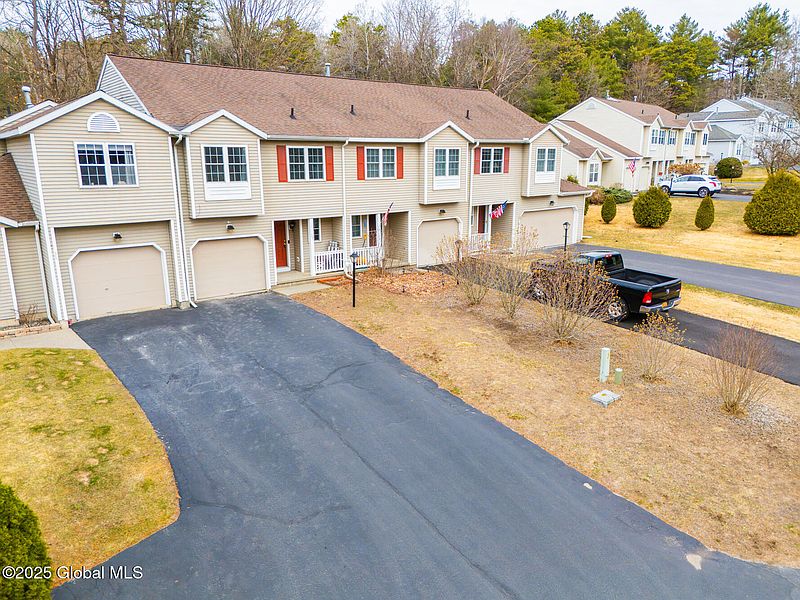 2nd image of 29 Fairwood Drive
