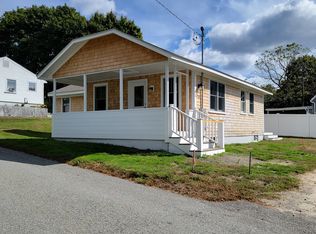 33 Sakonnet Dr, Portsmouth, RI 02871