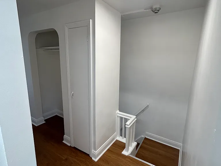 452 Notre Dame St #4 — Photo 9