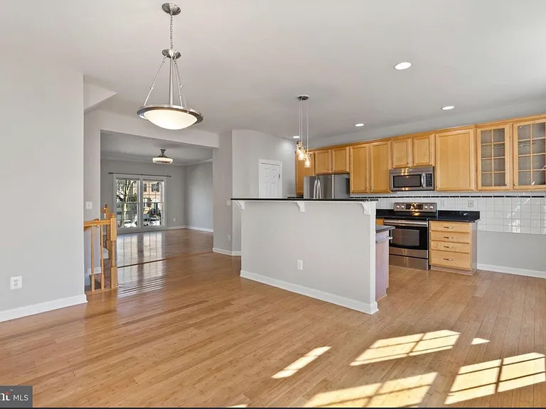 Golf View Dr — Photo 3