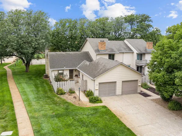 1308 Parkwood Dr, Salina, KS 67401